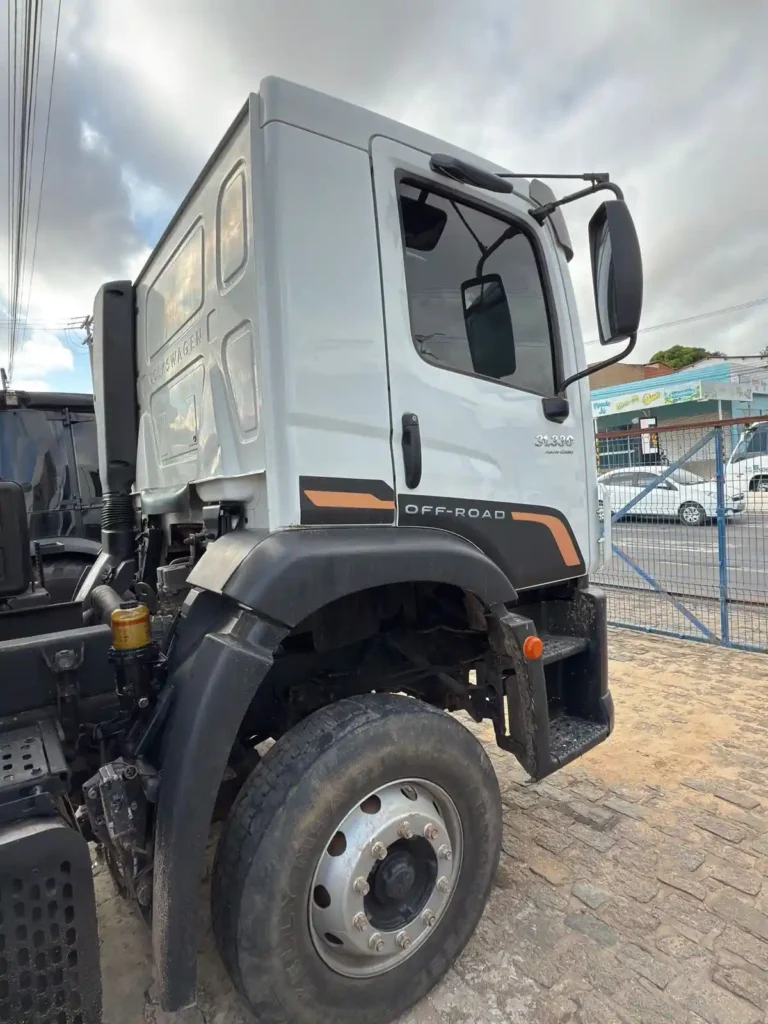 VW 31.330 constellation (9)09